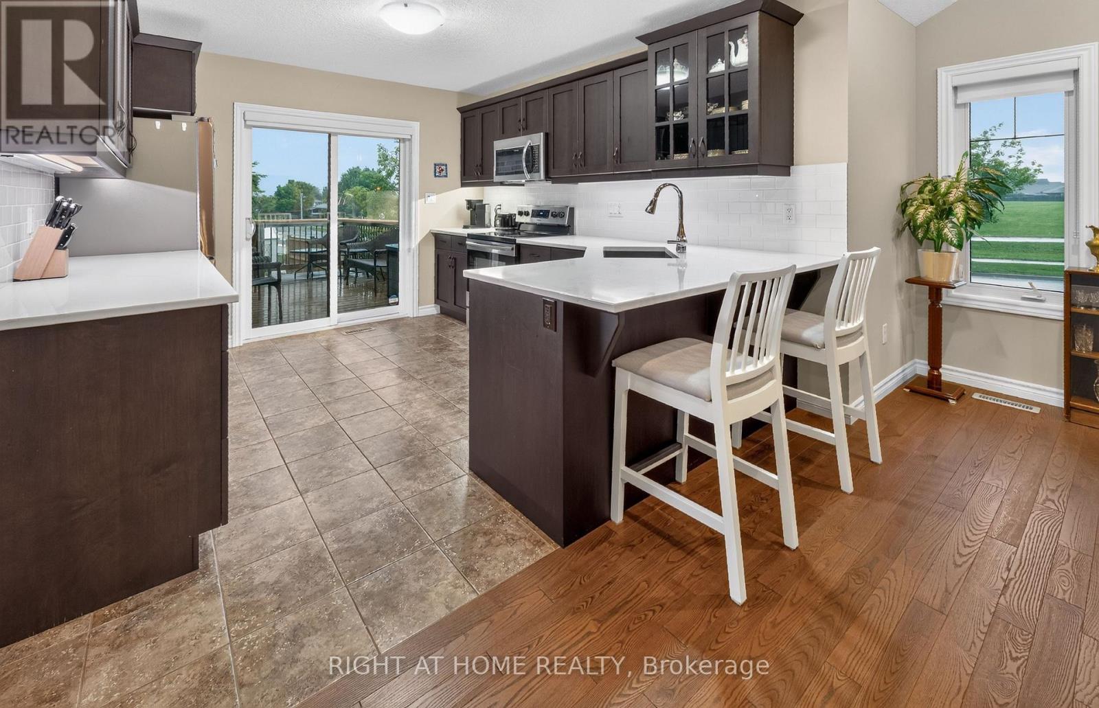 2 NOBLE LANE - Image 13