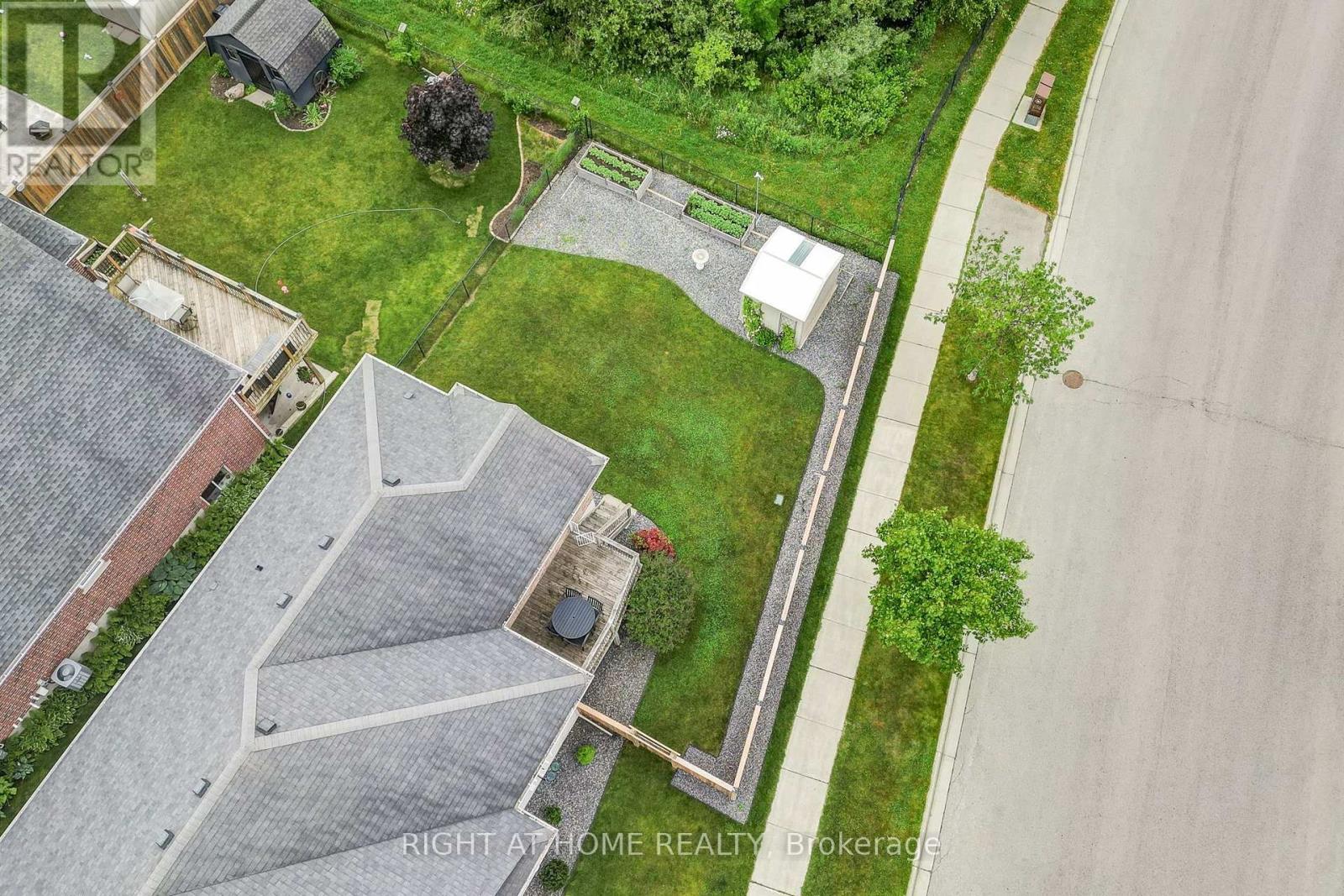 2 NOBLE LANE - Image 3