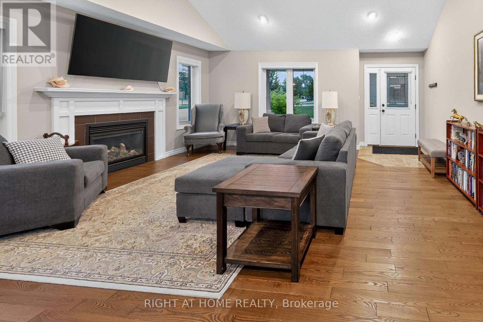 2 NOBLE LANE - Image 6