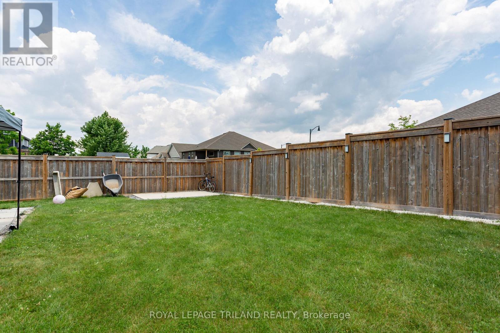 1 ACORN TRAIL - 44