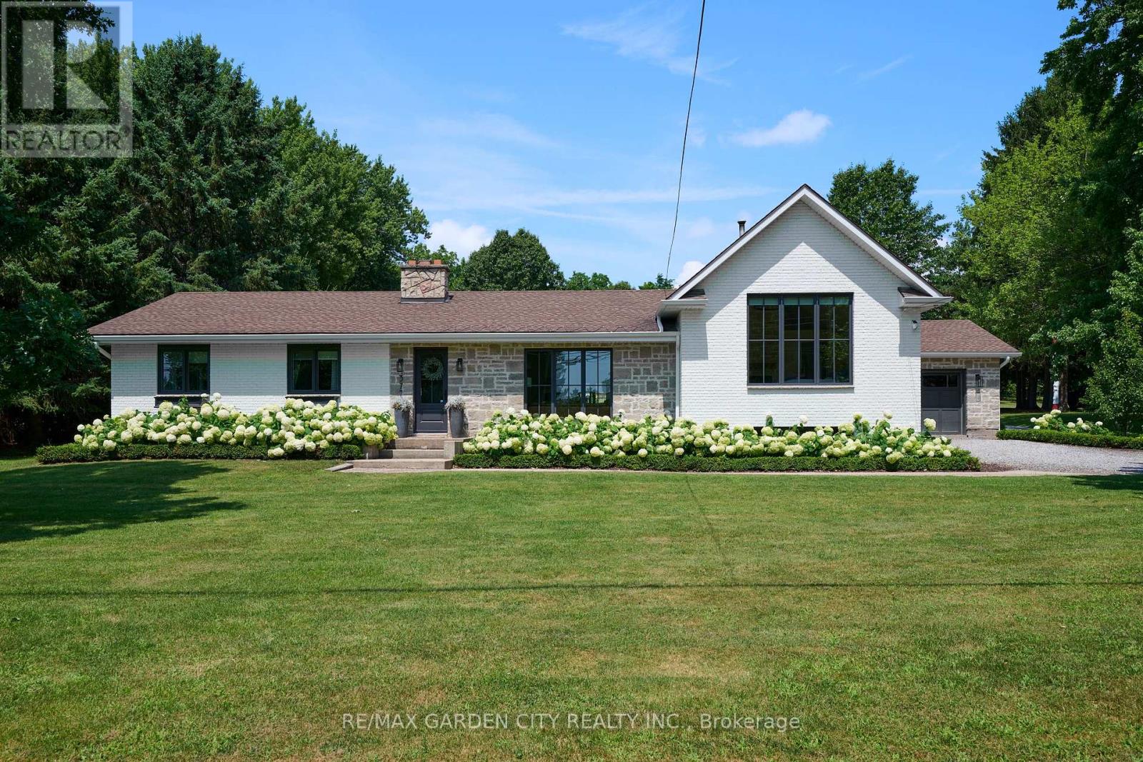 Photo of 377 Canboro Road