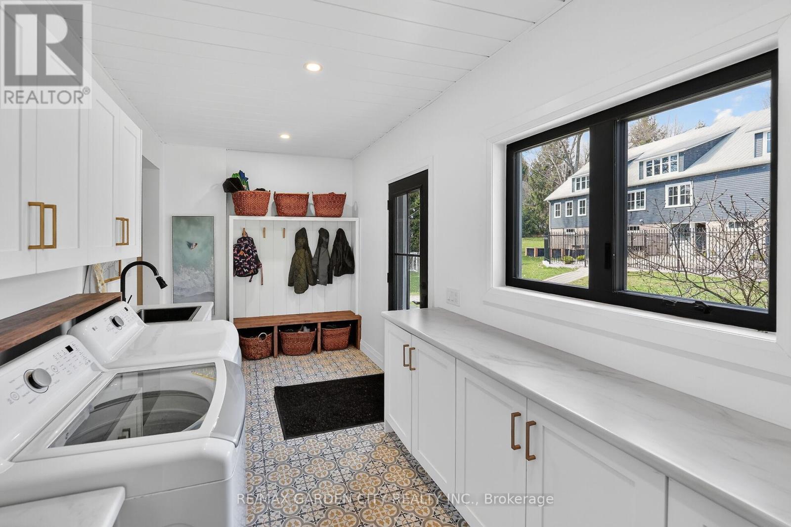 377 CANBORO ROAD - 21