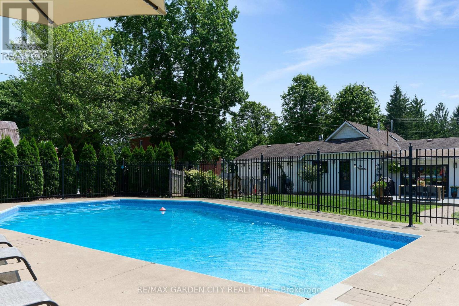 377 CANBORO ROAD - 28