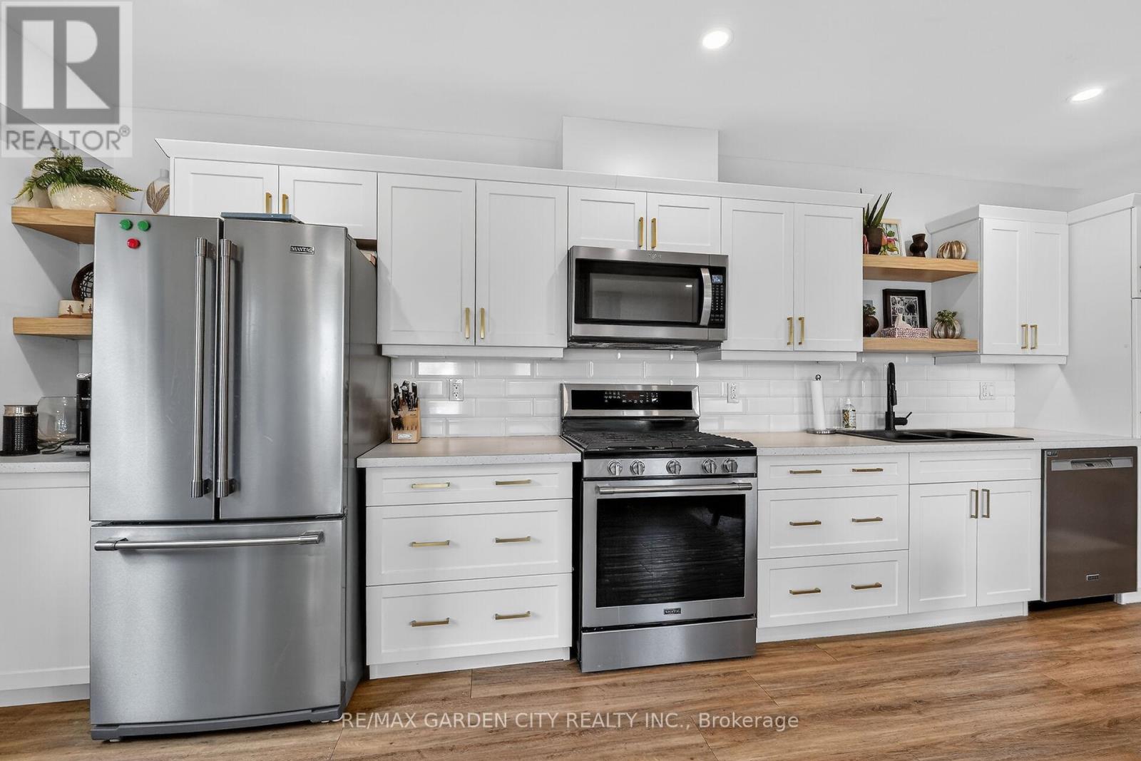 377 CANBORO ROAD - 38