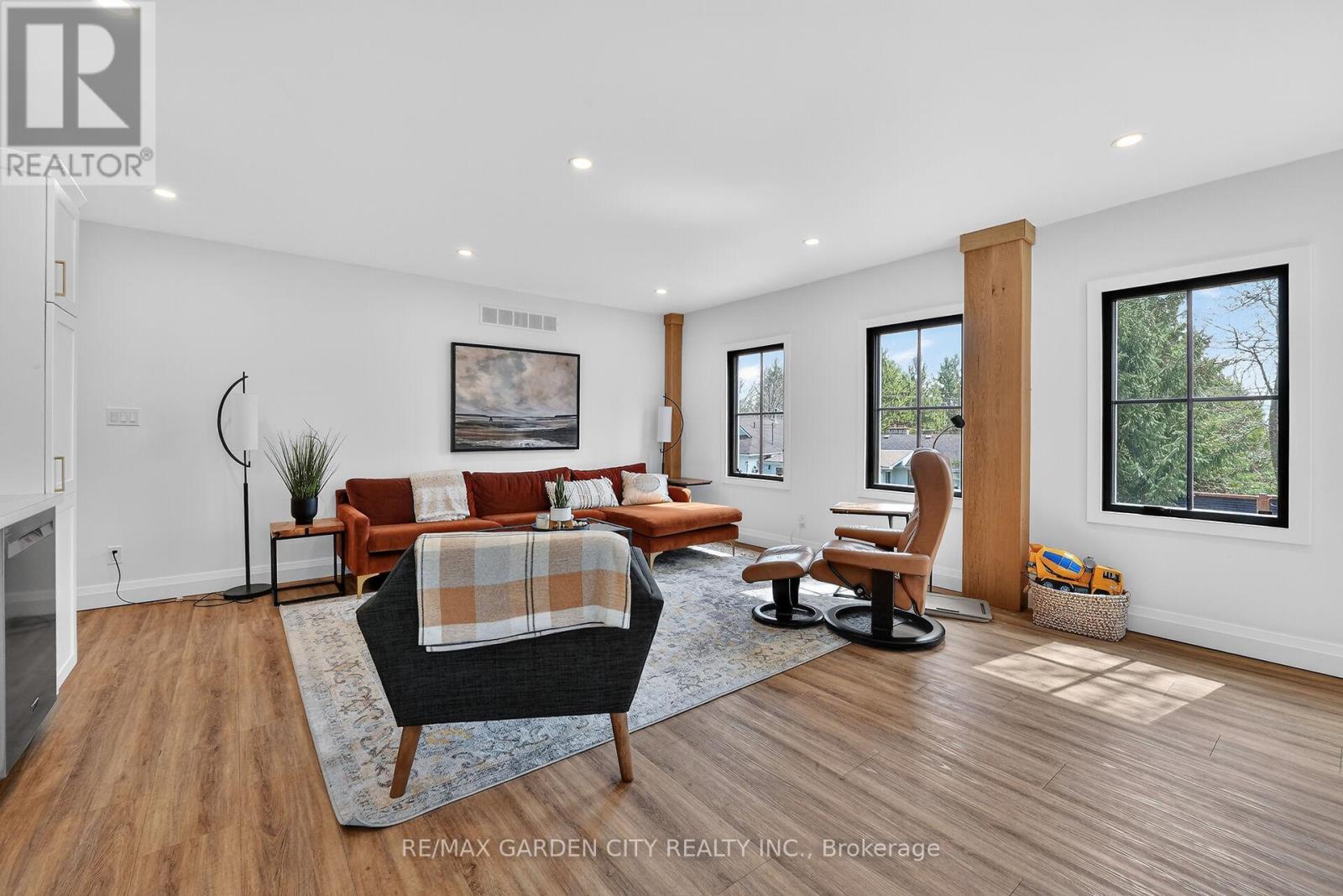 377 CANBORO ROAD - 39