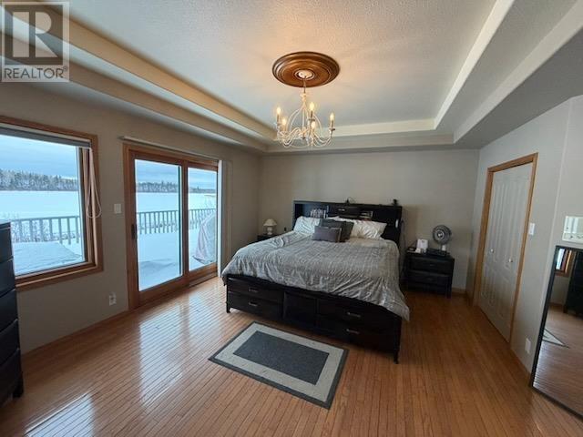 92 Edgewater DR