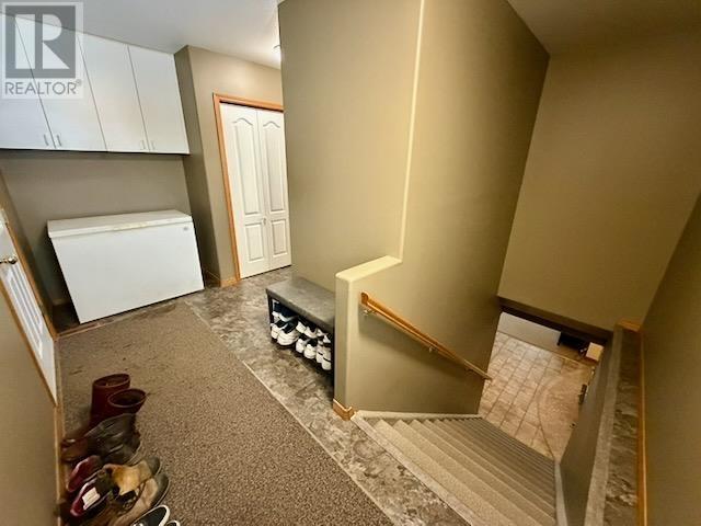 92 Edgewater DR