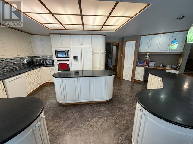 92 Edgewater DR