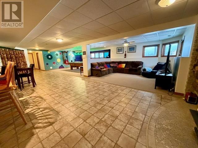 92 Edgewater DR