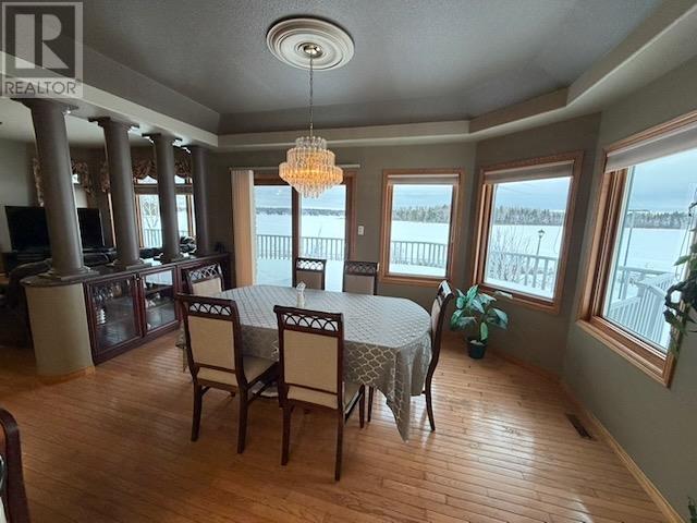 92 Edgewater DR
