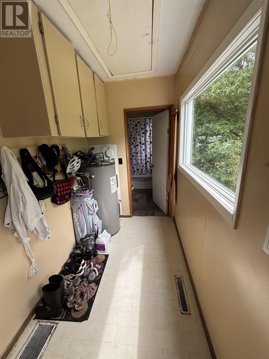 209 Fotheringham Ave. - 9