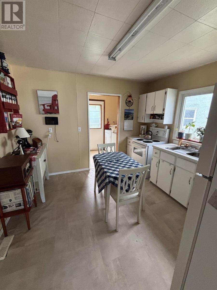 209 Fotheringham Ave. - 5