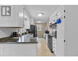 133 Smallwood Drive thumbnail 7