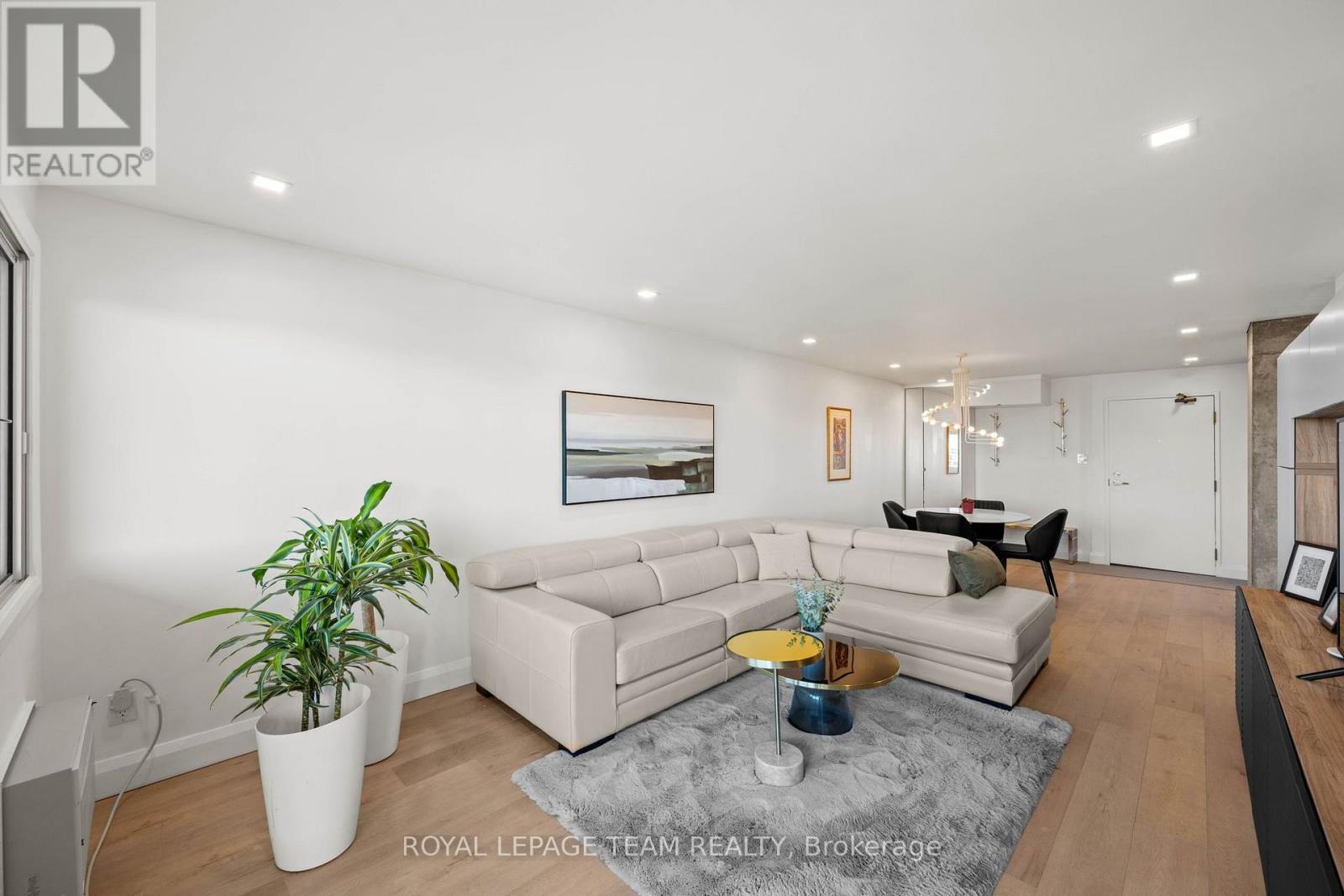 #901 40 LANDRY STREET - 11