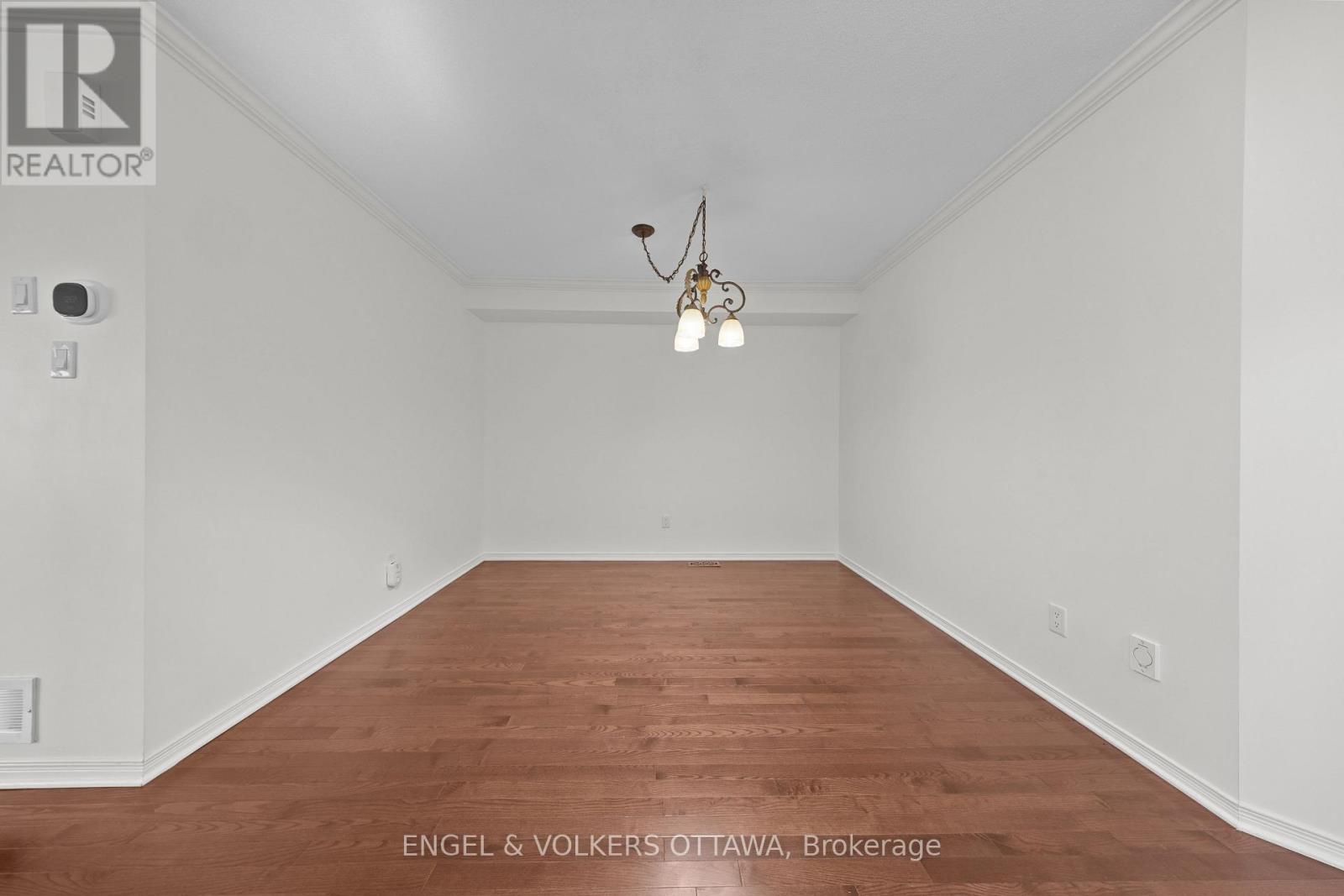 789 COBBLE HILL DRIVE - 10