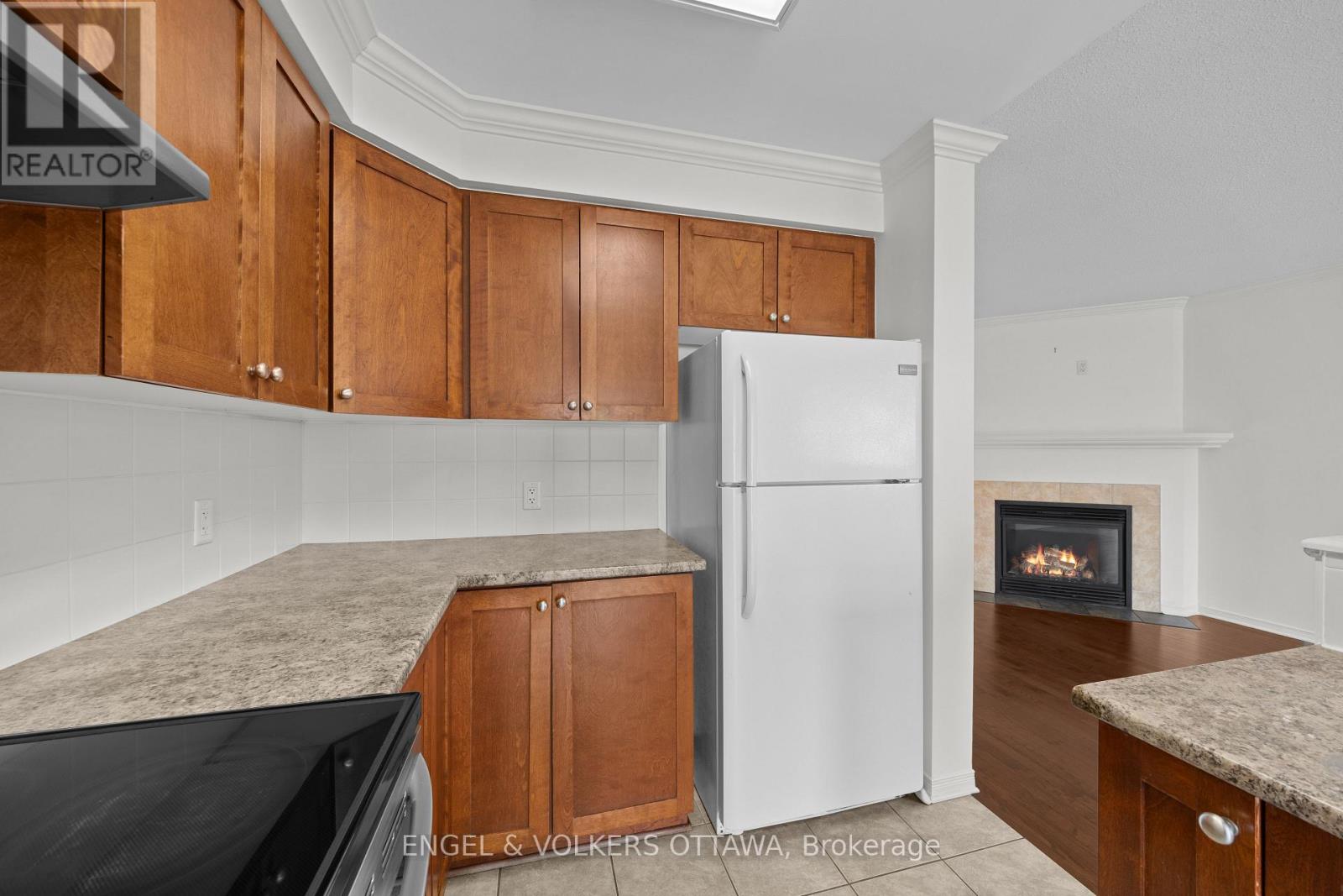 789 COBBLE HILL DRIVE - 18