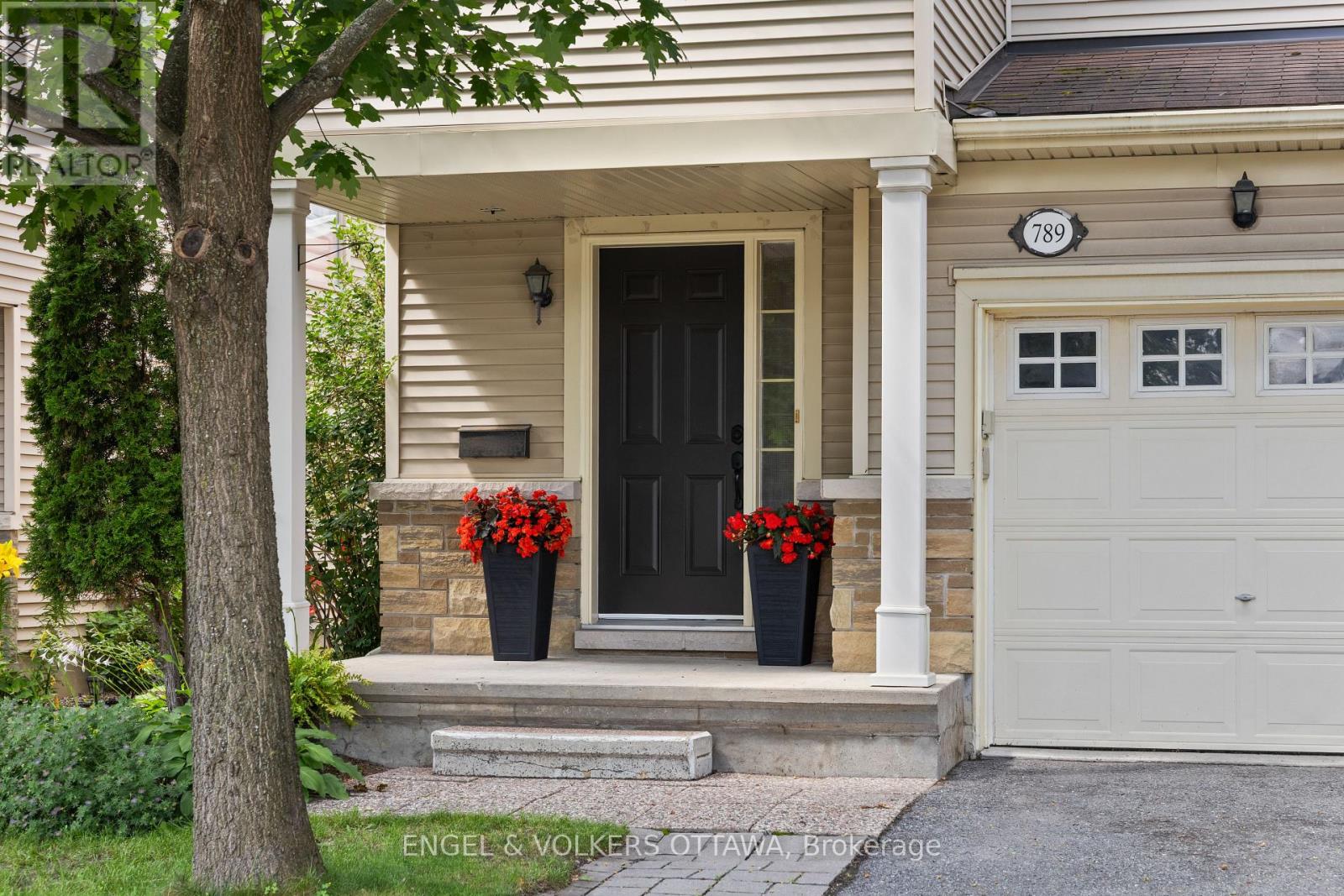 789 COBBLE HILL DRIVE - 2