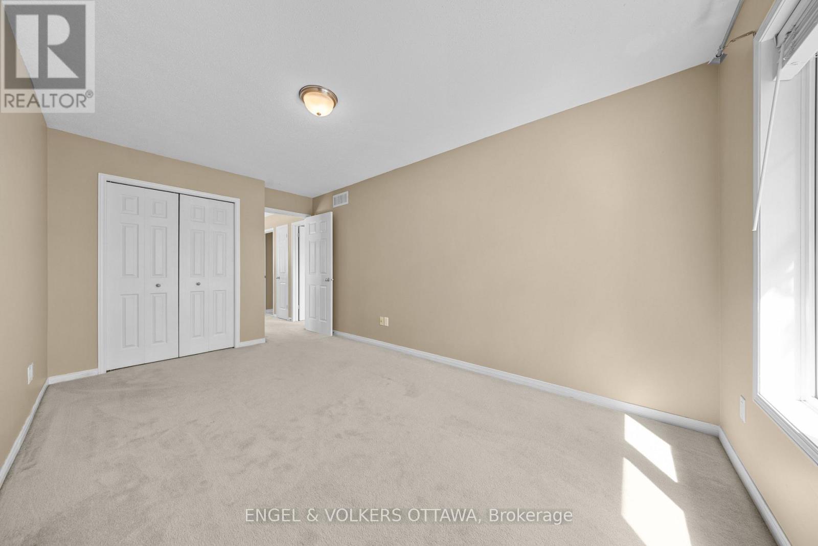 789 COBBLE HILL DRIVE - 33