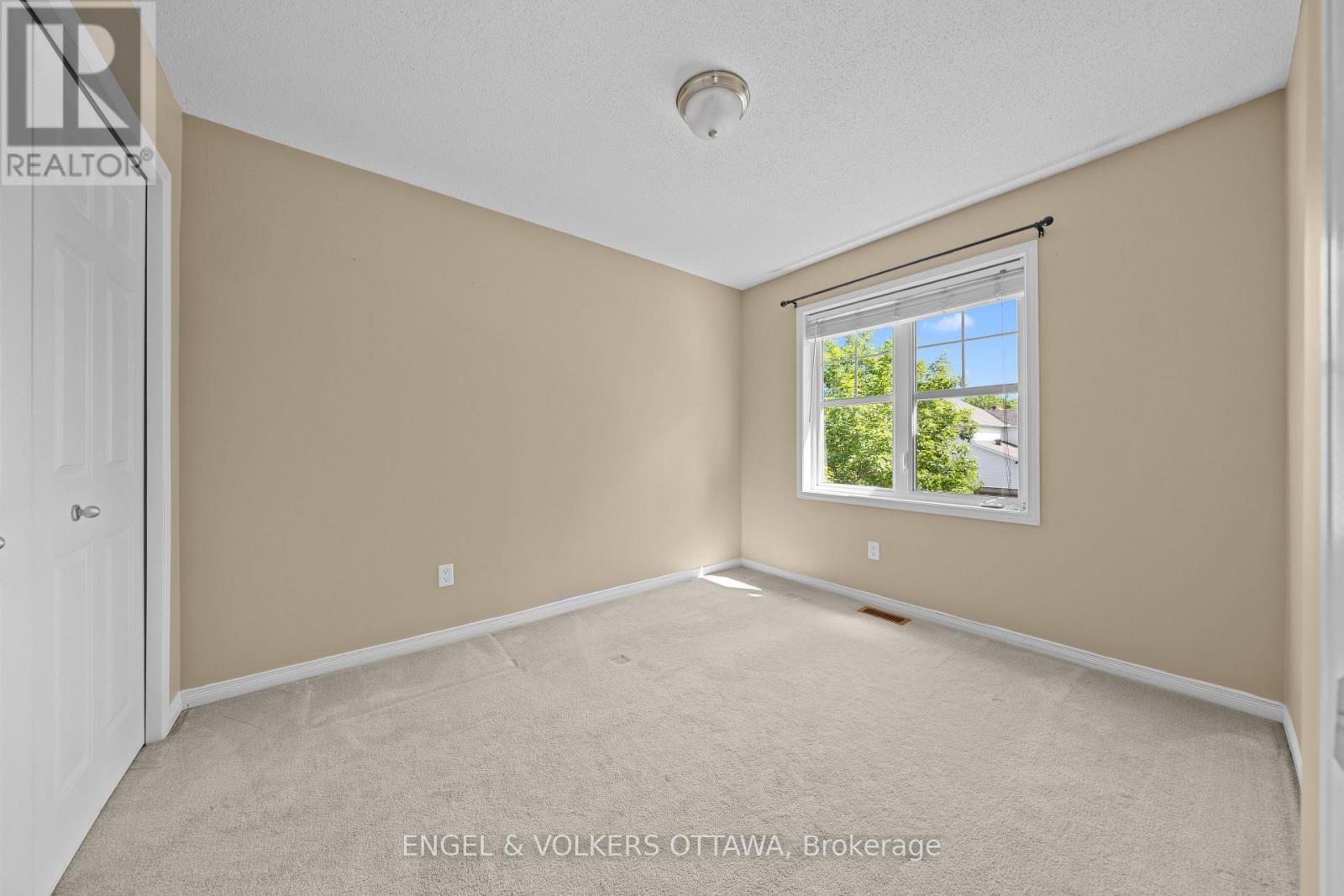 789 COBBLE HILL DRIVE - 35