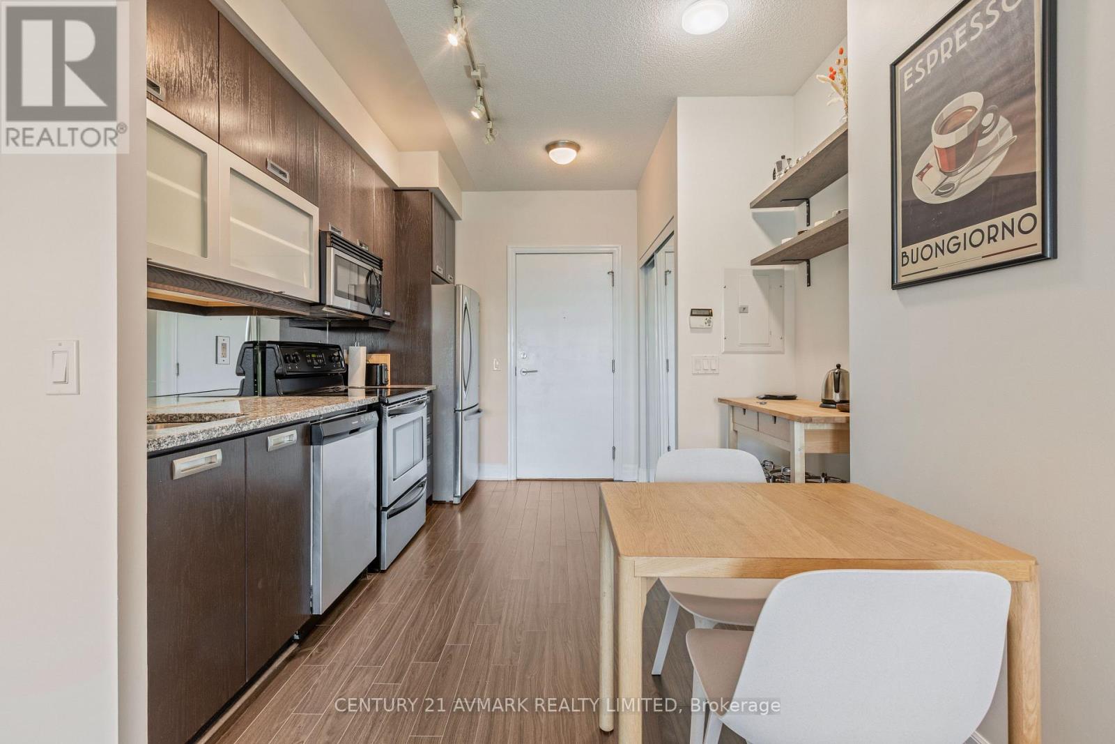 #724 20 GOTHIC AVENUE - Image 9