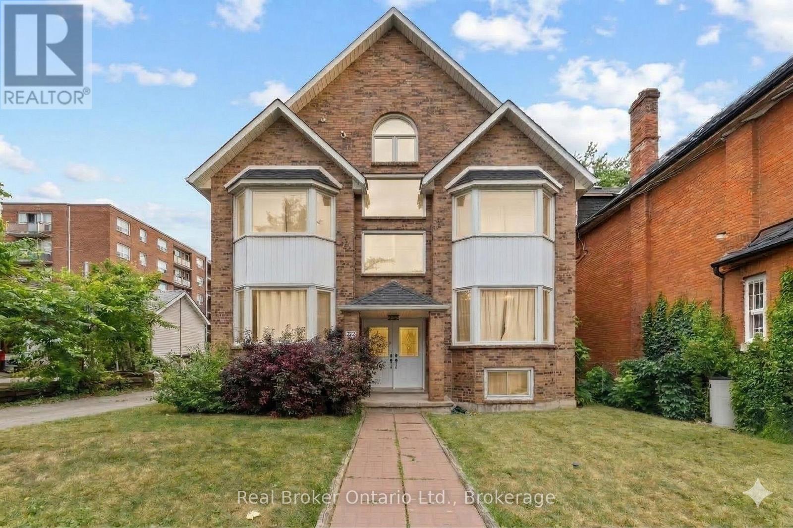 1 - 220 CAROLINE STREET S