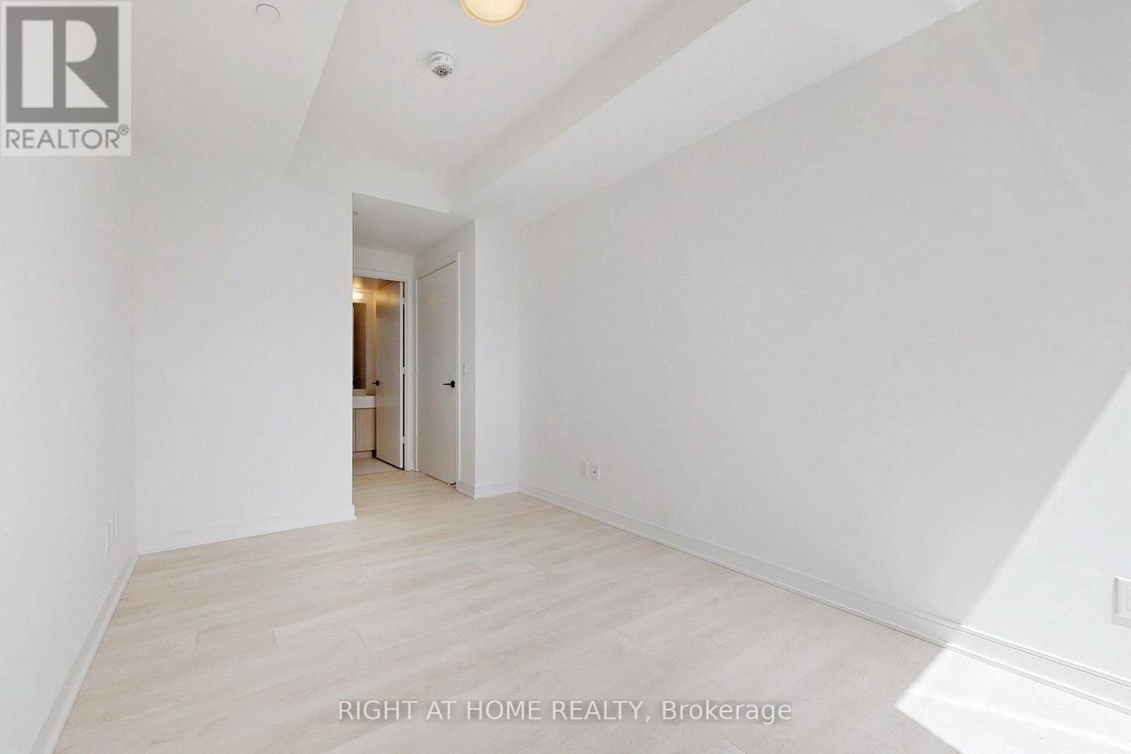 #S546 180 MILLS STREET - 18