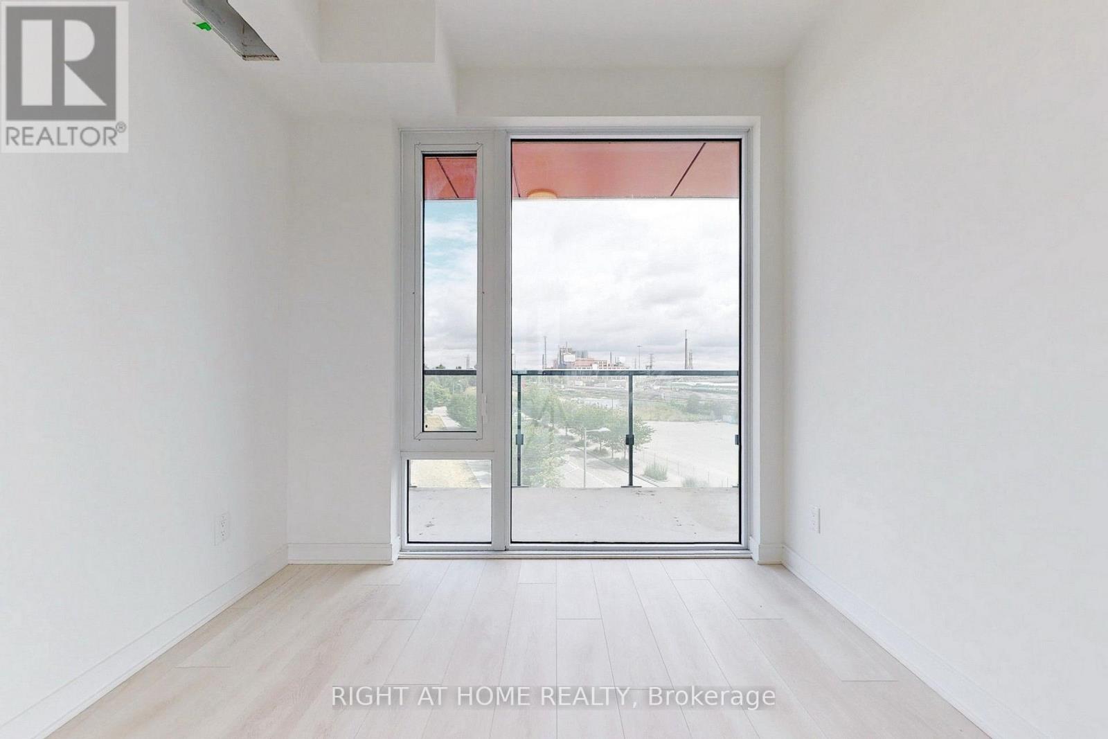 #S546 180 MILLS STREET - 22