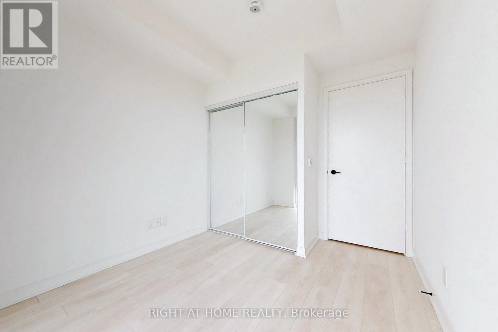 #S546 180 MILLS STREET - 25