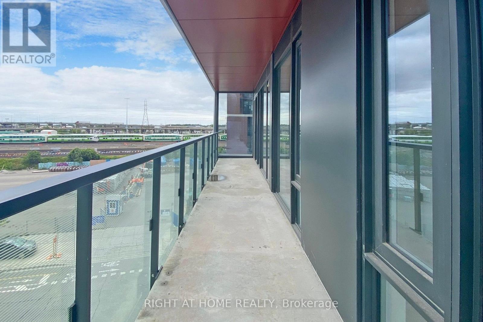 #S546 180 MILLS STREET - 30