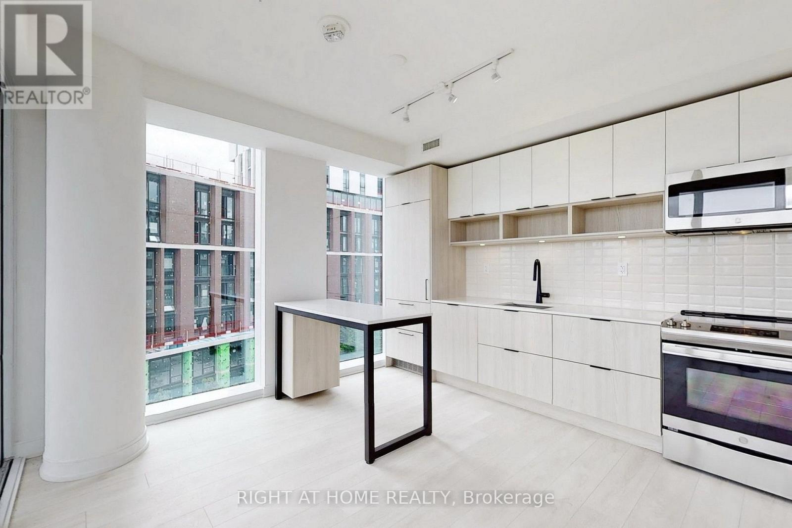 #S546 180 MILLS STREET - 4