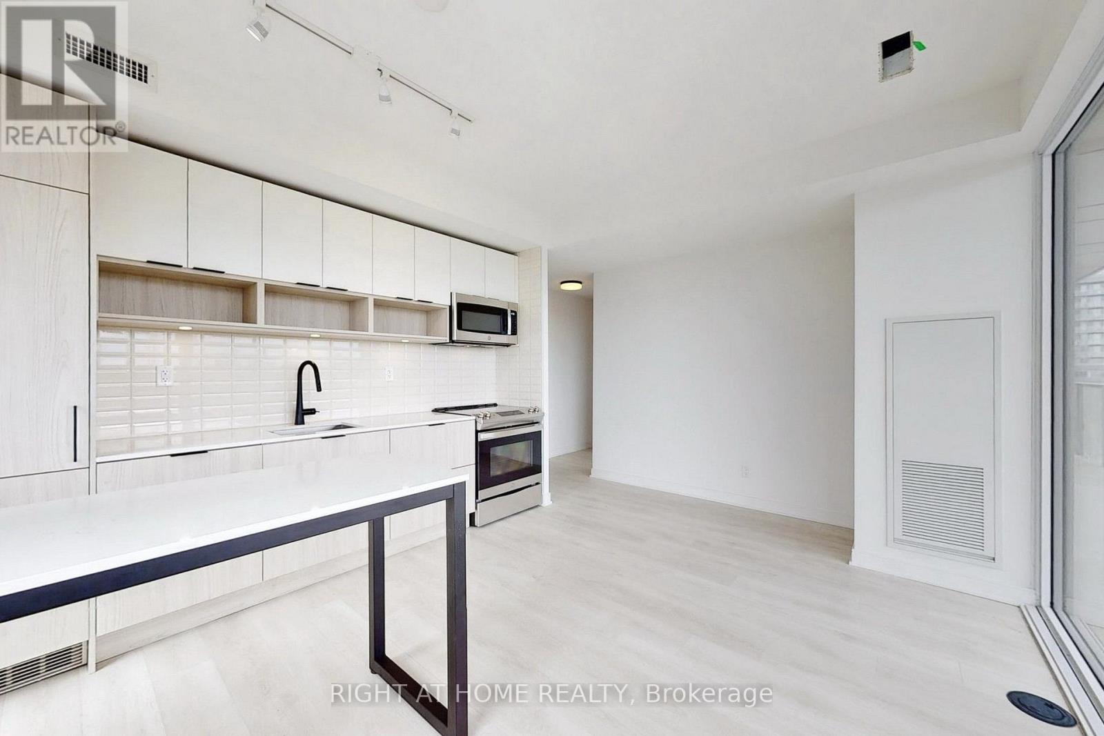 #S546 180 MILLS STREET - 6