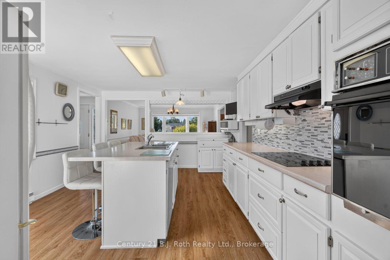 2381 11 HIGHWAY - 10