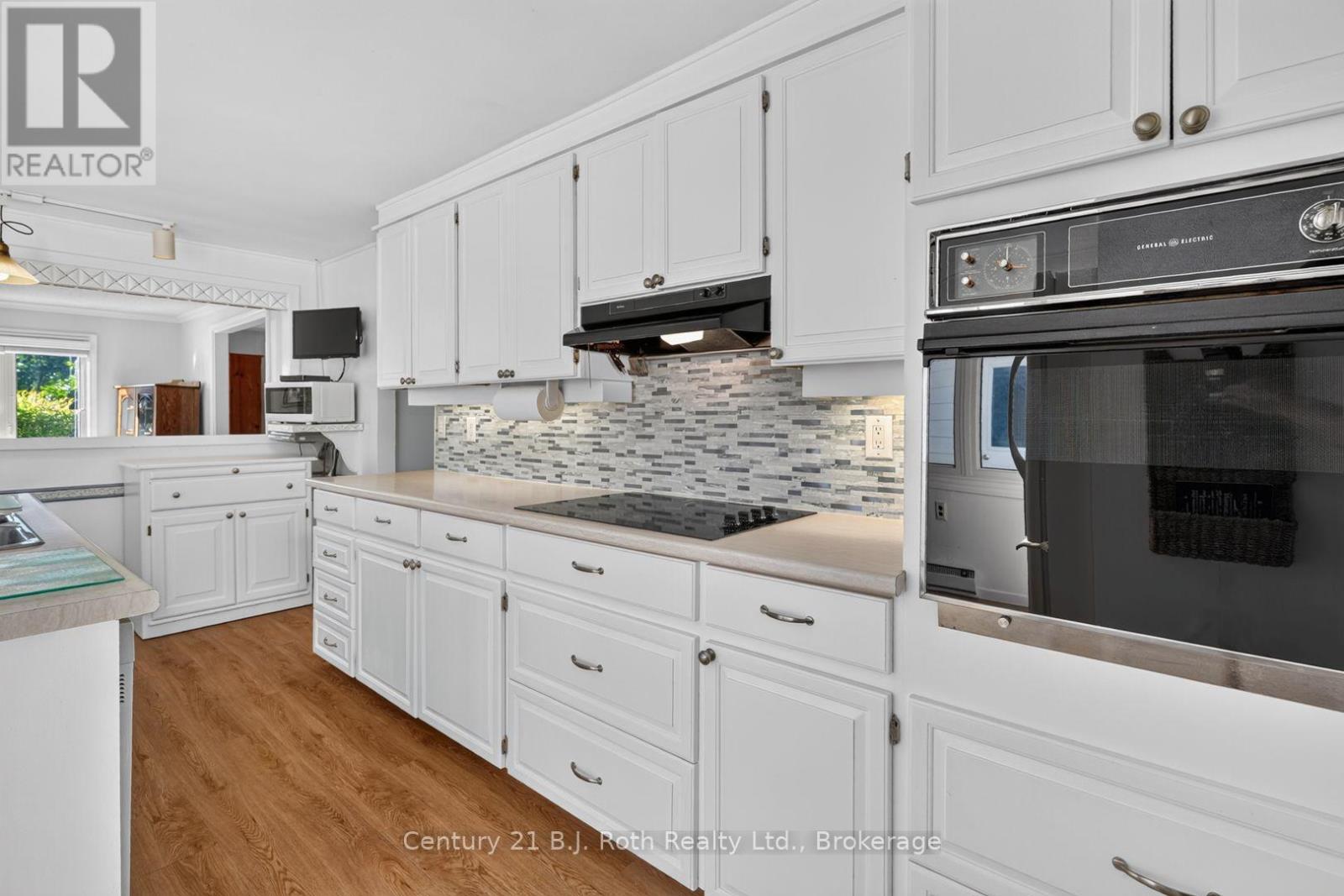 2381 11 HIGHWAY - 11