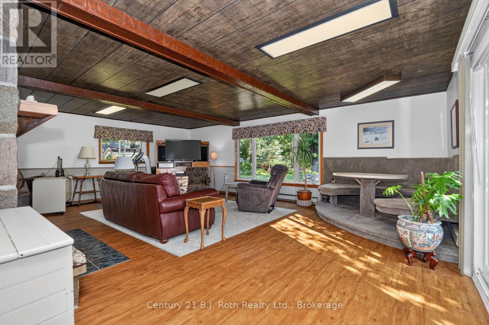 2381 11 HIGHWAY - 17