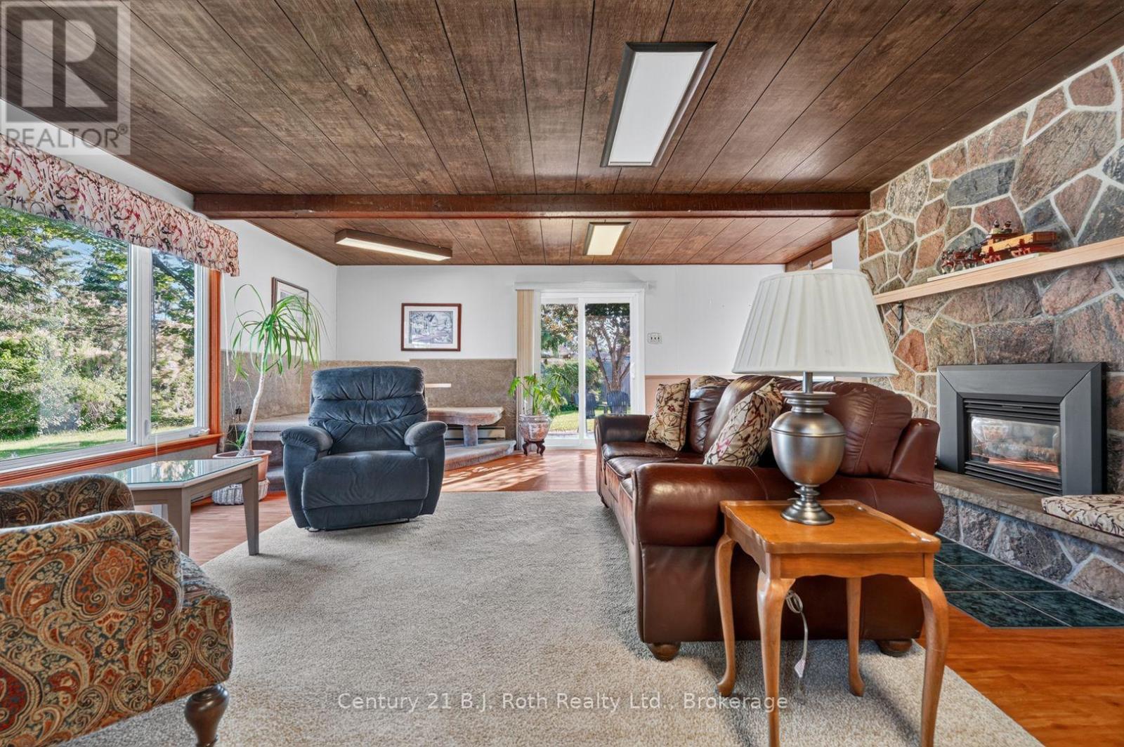 2381 11 HIGHWAY - 19