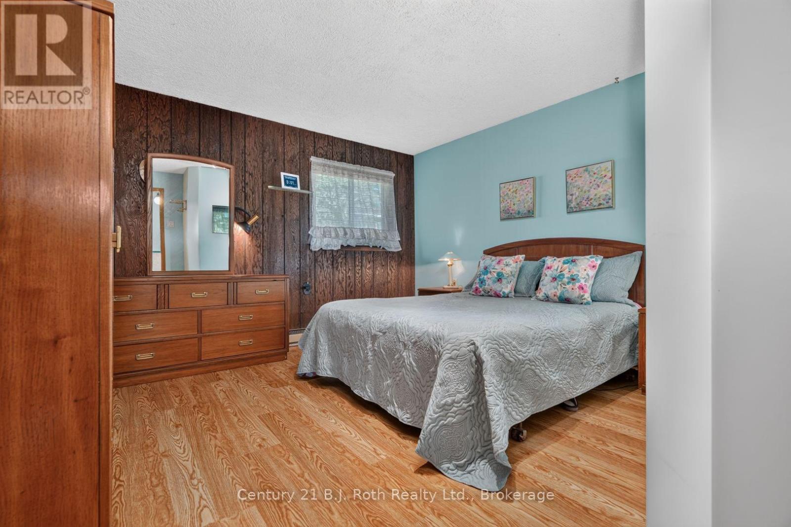 2381 11 HIGHWAY - 21