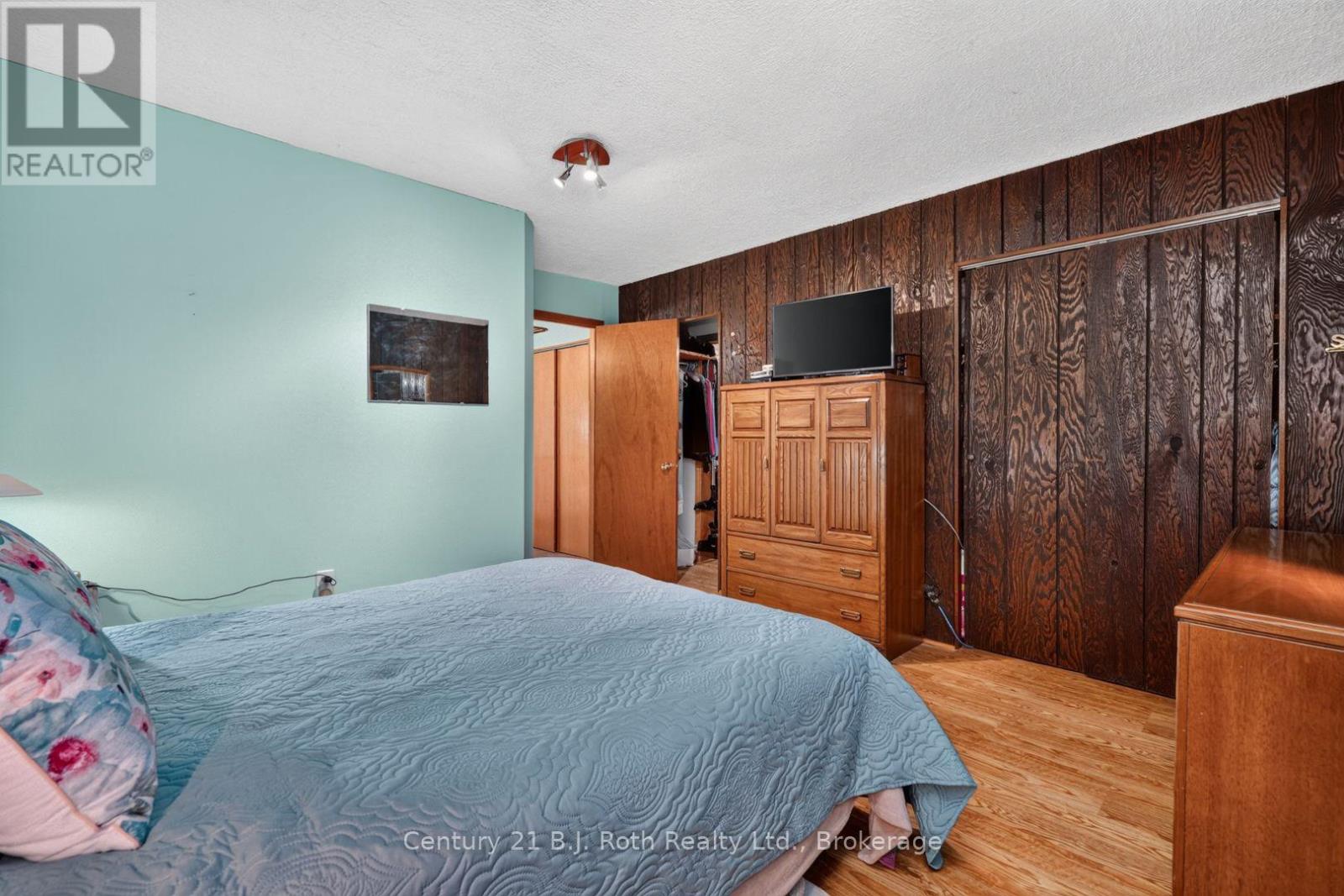 2381 11 HIGHWAY - 22