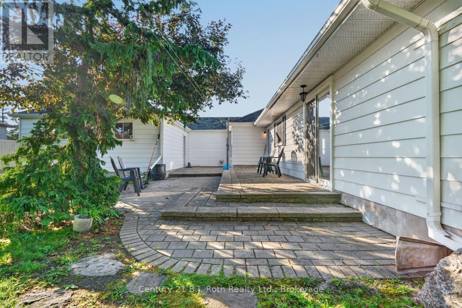 2381 11 HIGHWAY - 31