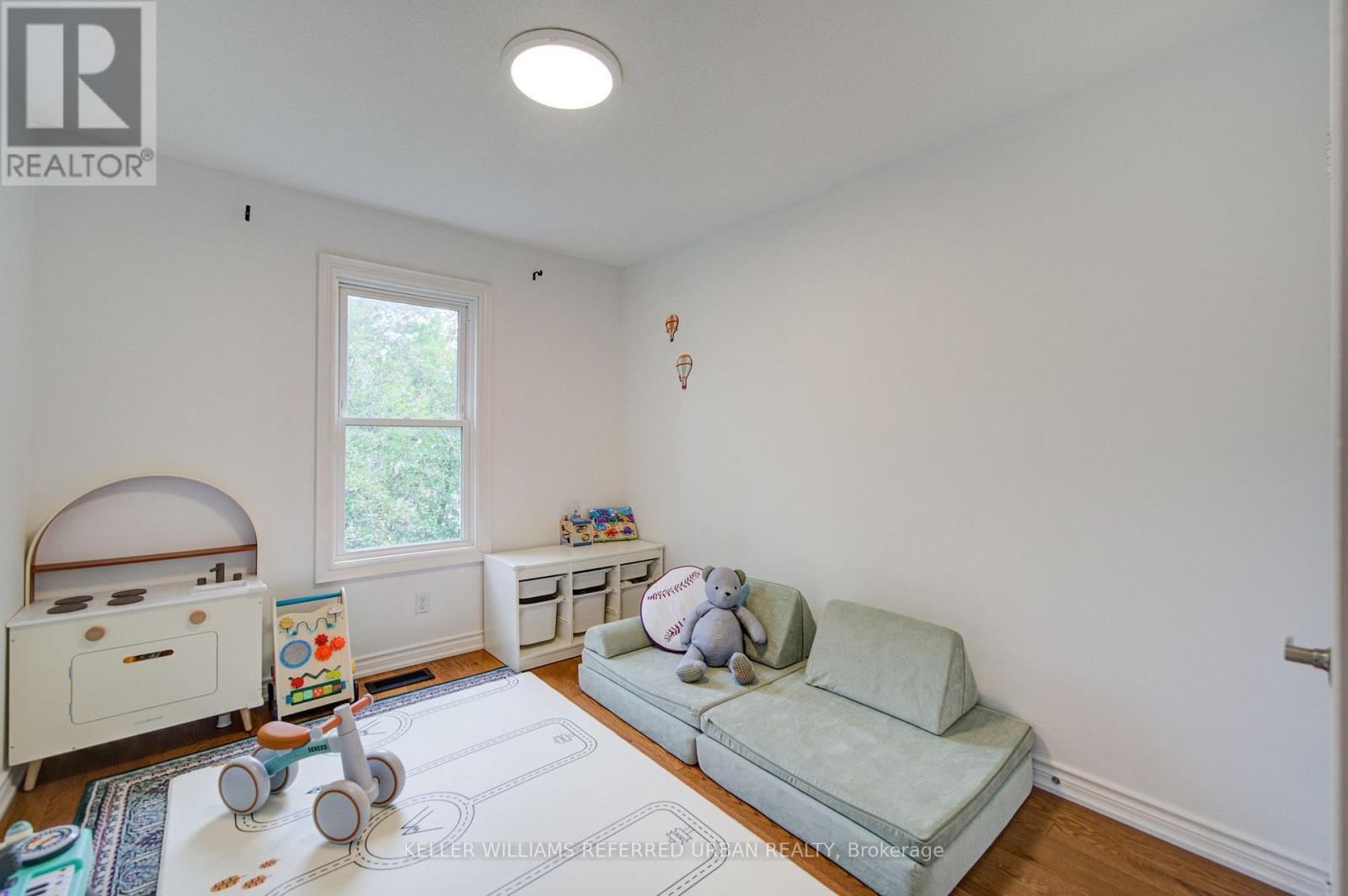 19 EVELYN BUCK LANE - 28