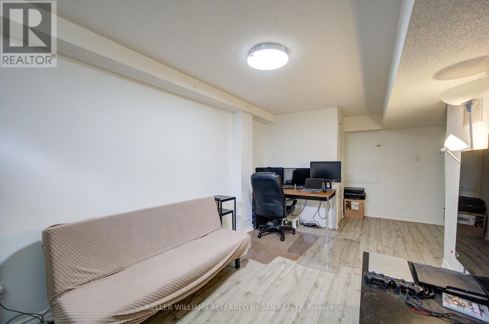 19 EVELYN BUCK LANE - 37