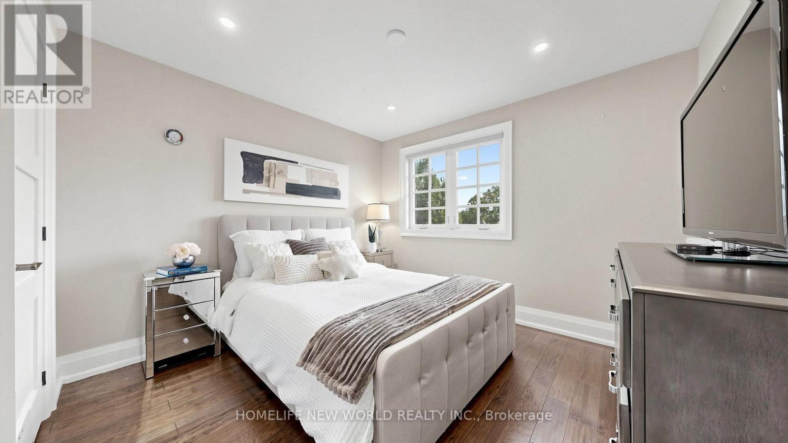 526 CUNNINGHAM DRIVE - 27