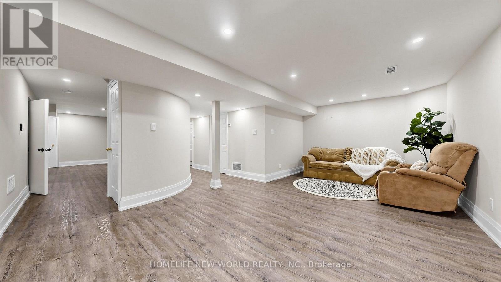 526 CUNNINGHAM DRIVE - 33