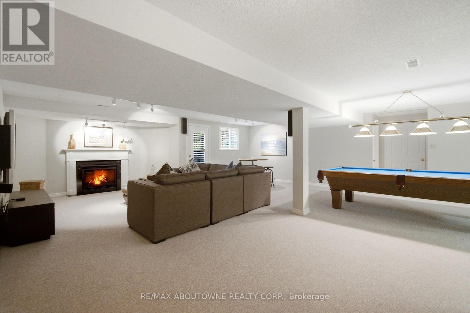 1090 CROFTON WAY - Image 26