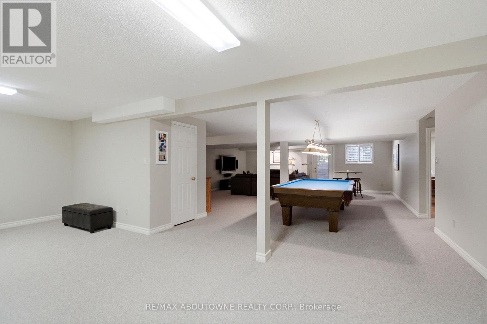 1090 CROFTON WAY - Image 29