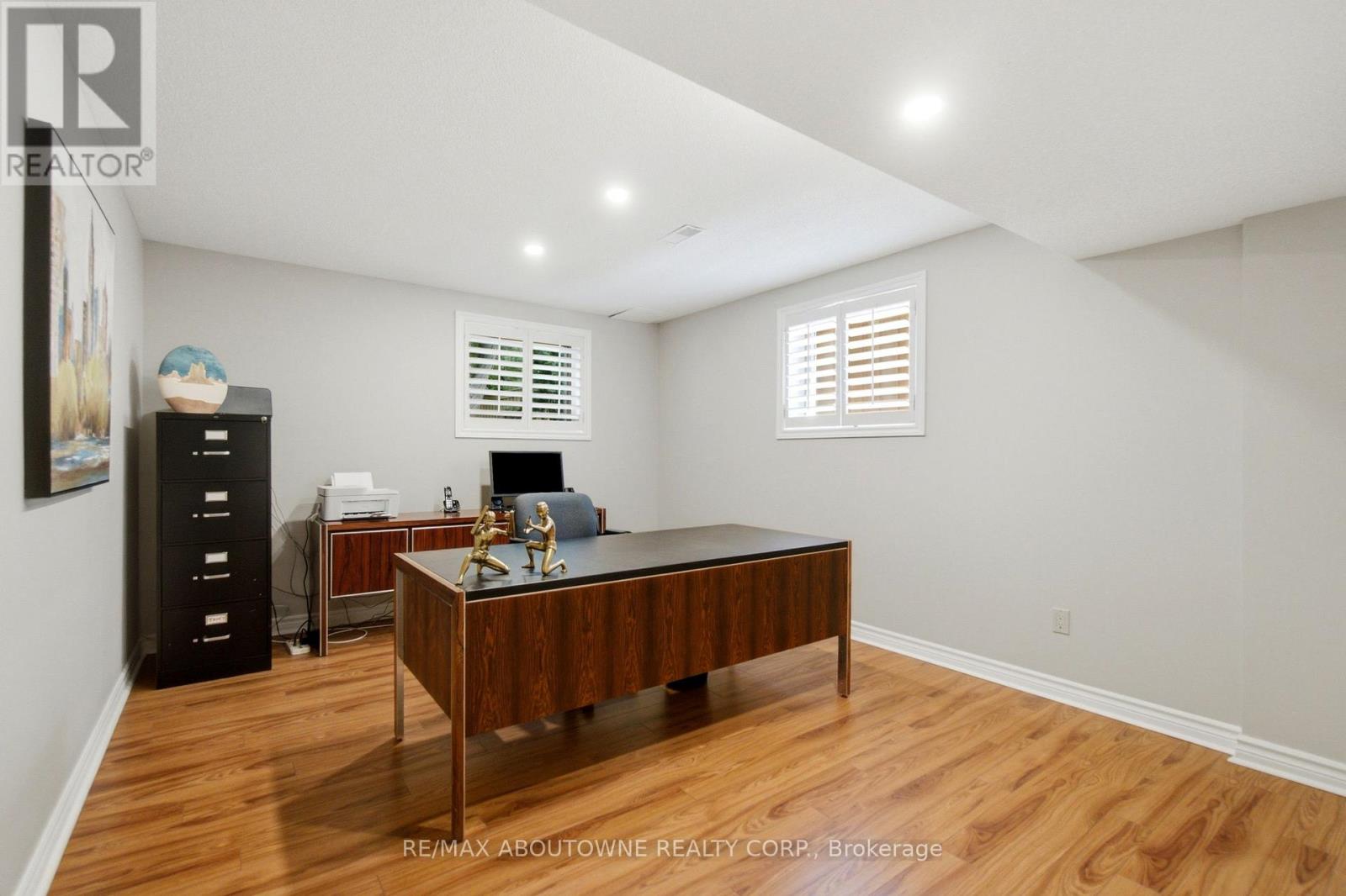 1090 CROFTON WAY - 32