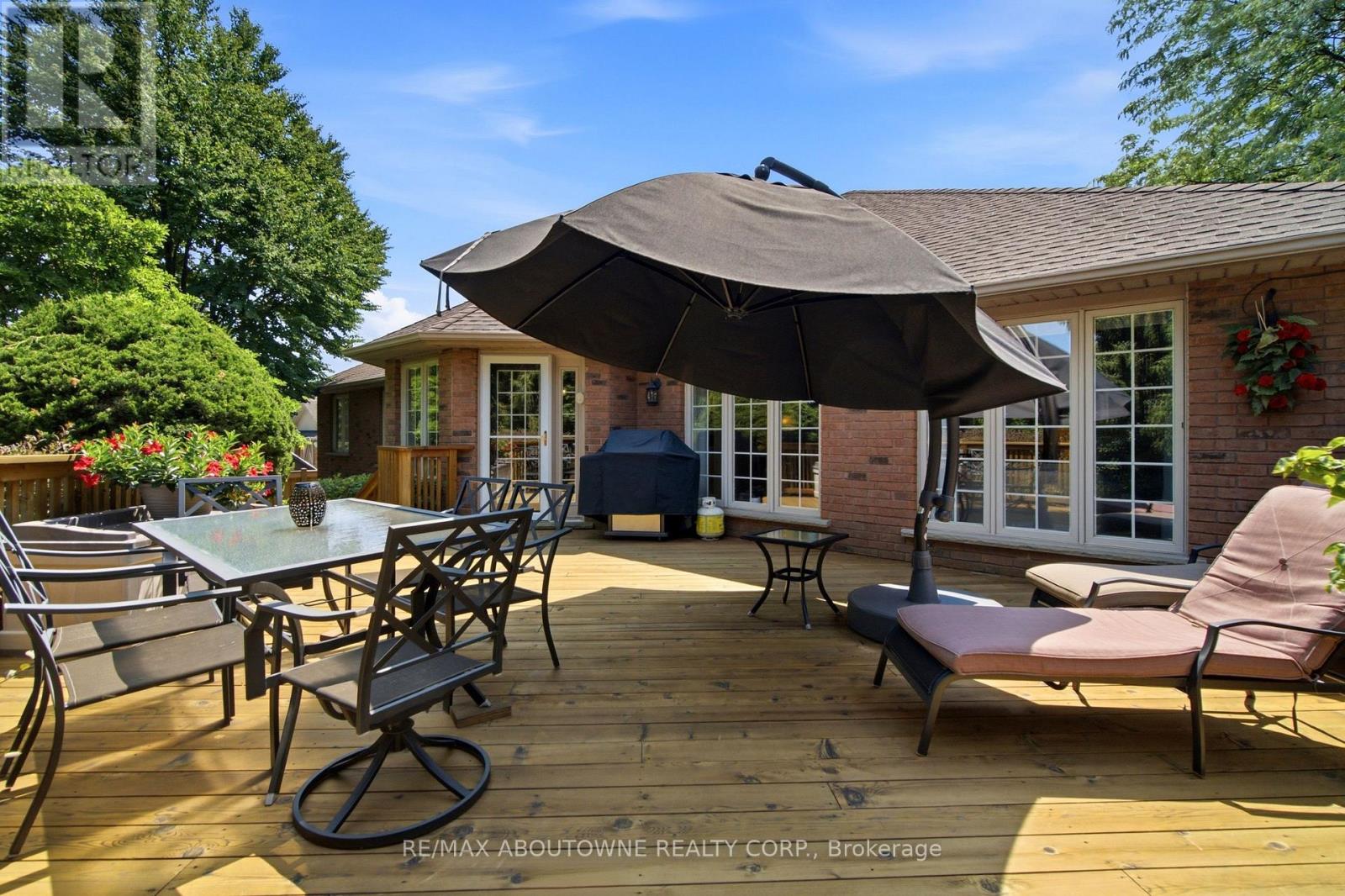 1090 CROFTON WAY - 36