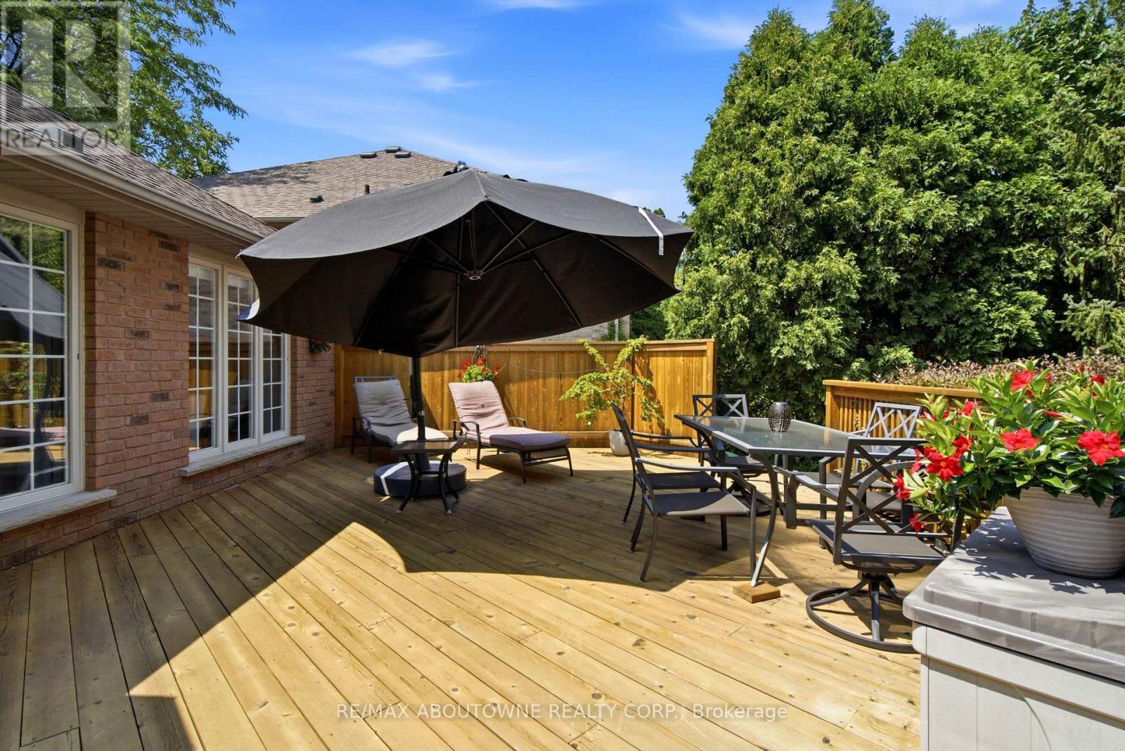 1090 CROFTON WAY - 37