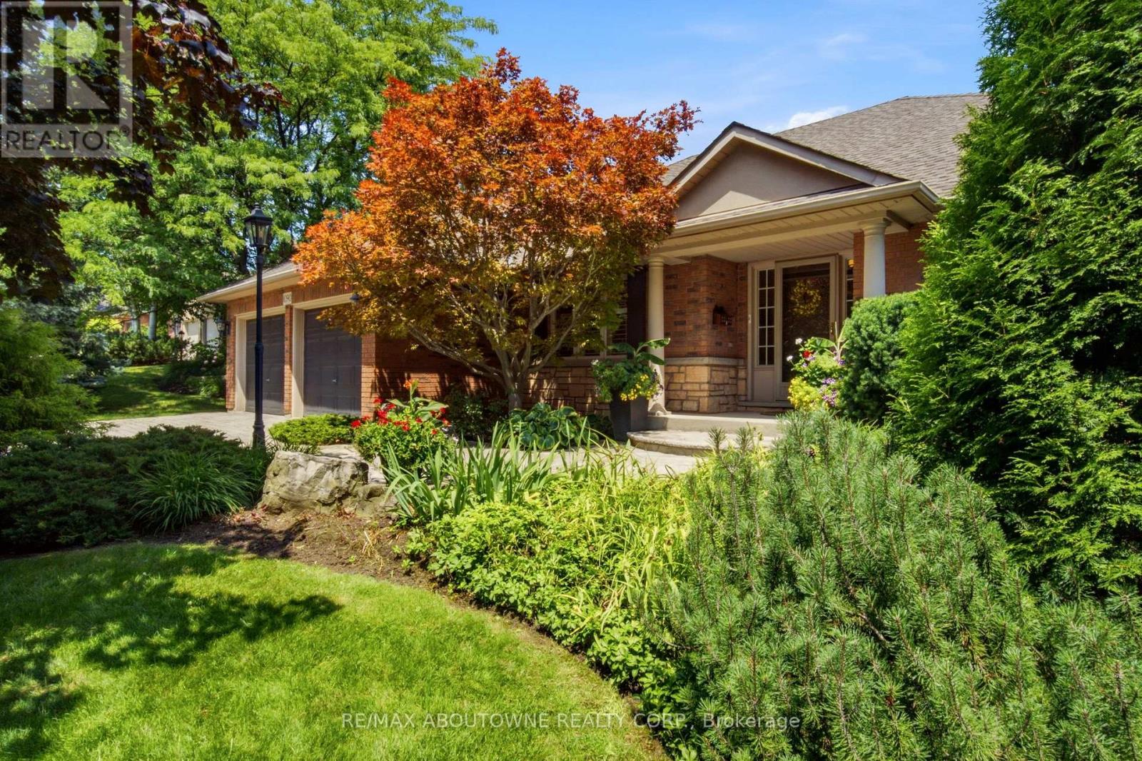 1090 CROFTON WAY - 5