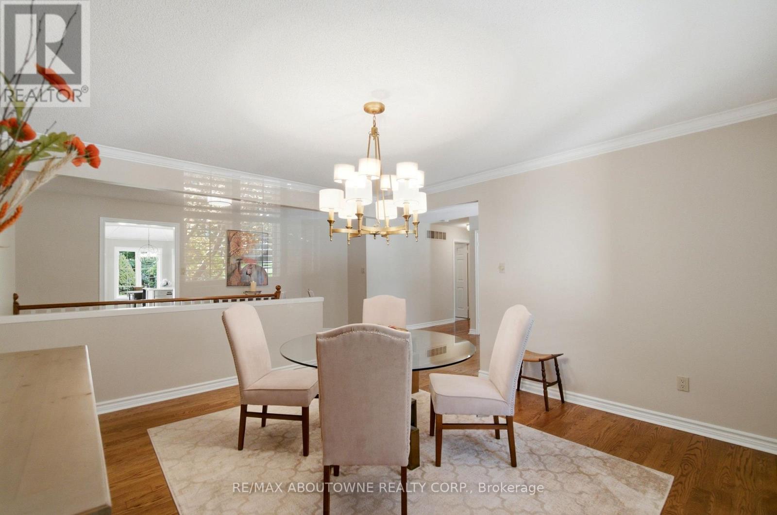 1090 CROFTON WAY - 9