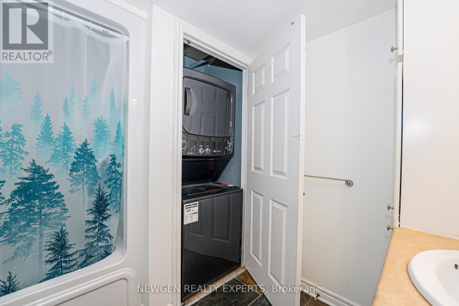 #405 1479 MAPLE AVENUE - 17